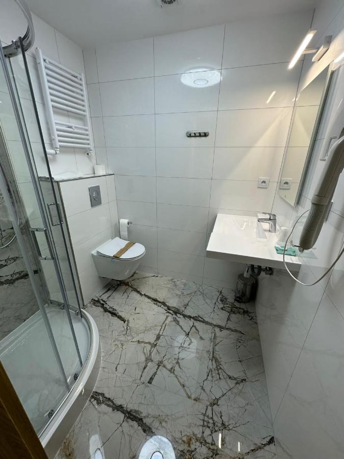Hotel Kresowianka Konin  Buitenkant foto