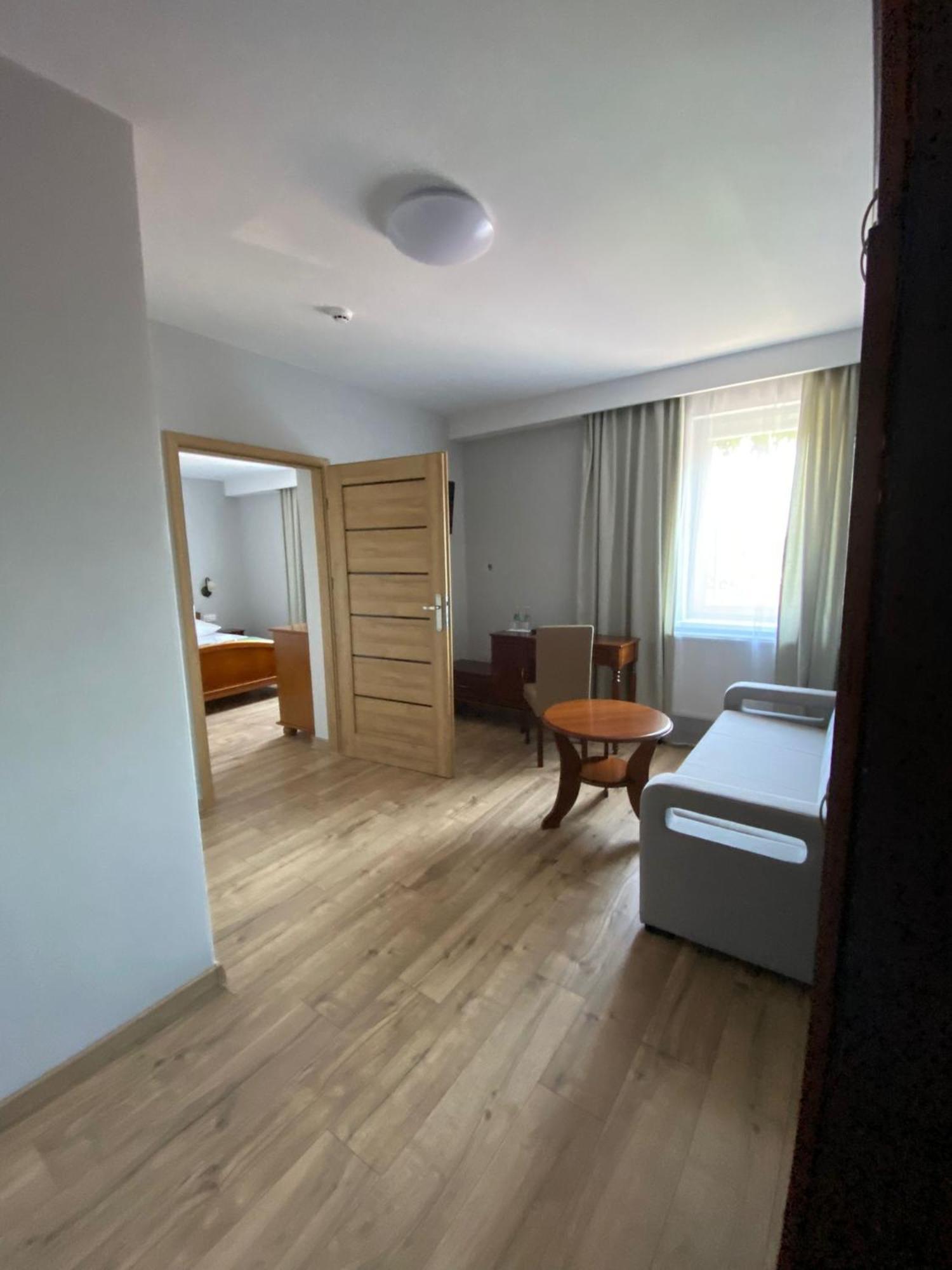 Hotel Kresowianka Konin  Buitenkant foto